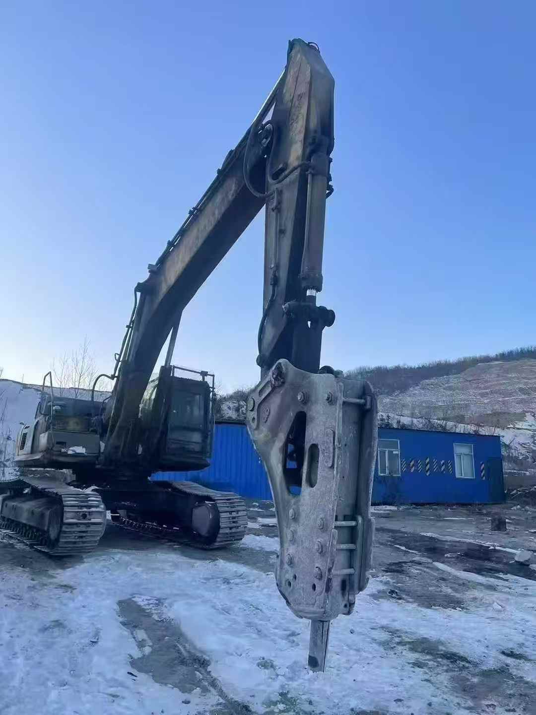 Buy Komatsu PC460LC-8 Used Excavator / 4