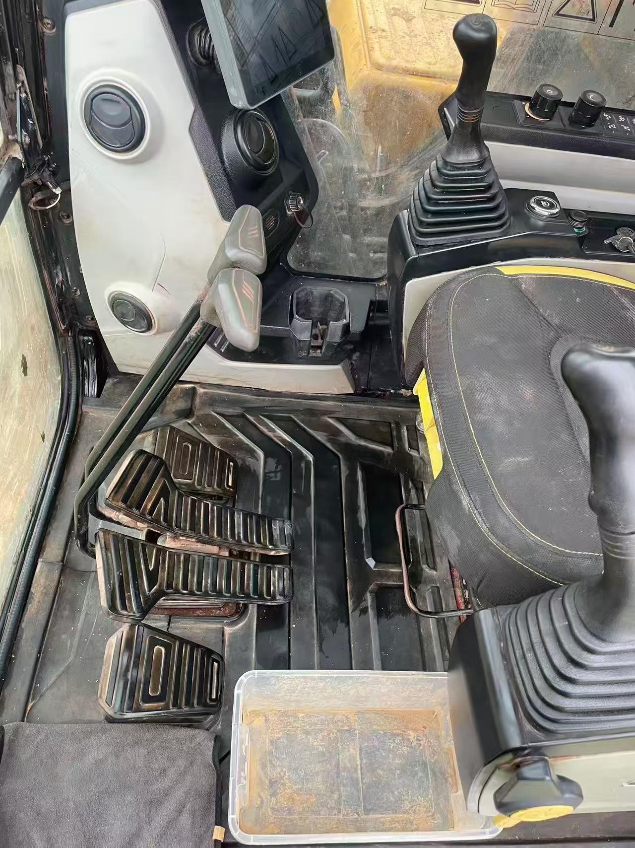 Buy Sany SY205C-8 Used Excavator / 9