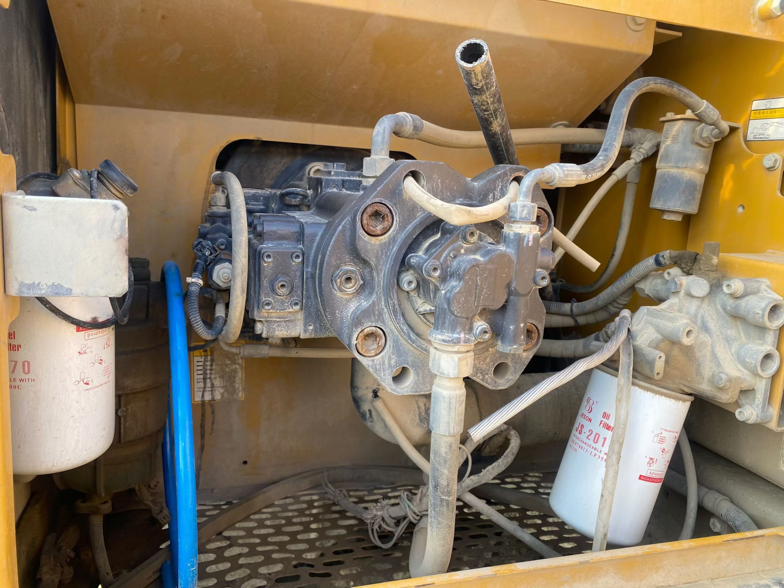 Buy Sany SY215C Used Excavator / 8