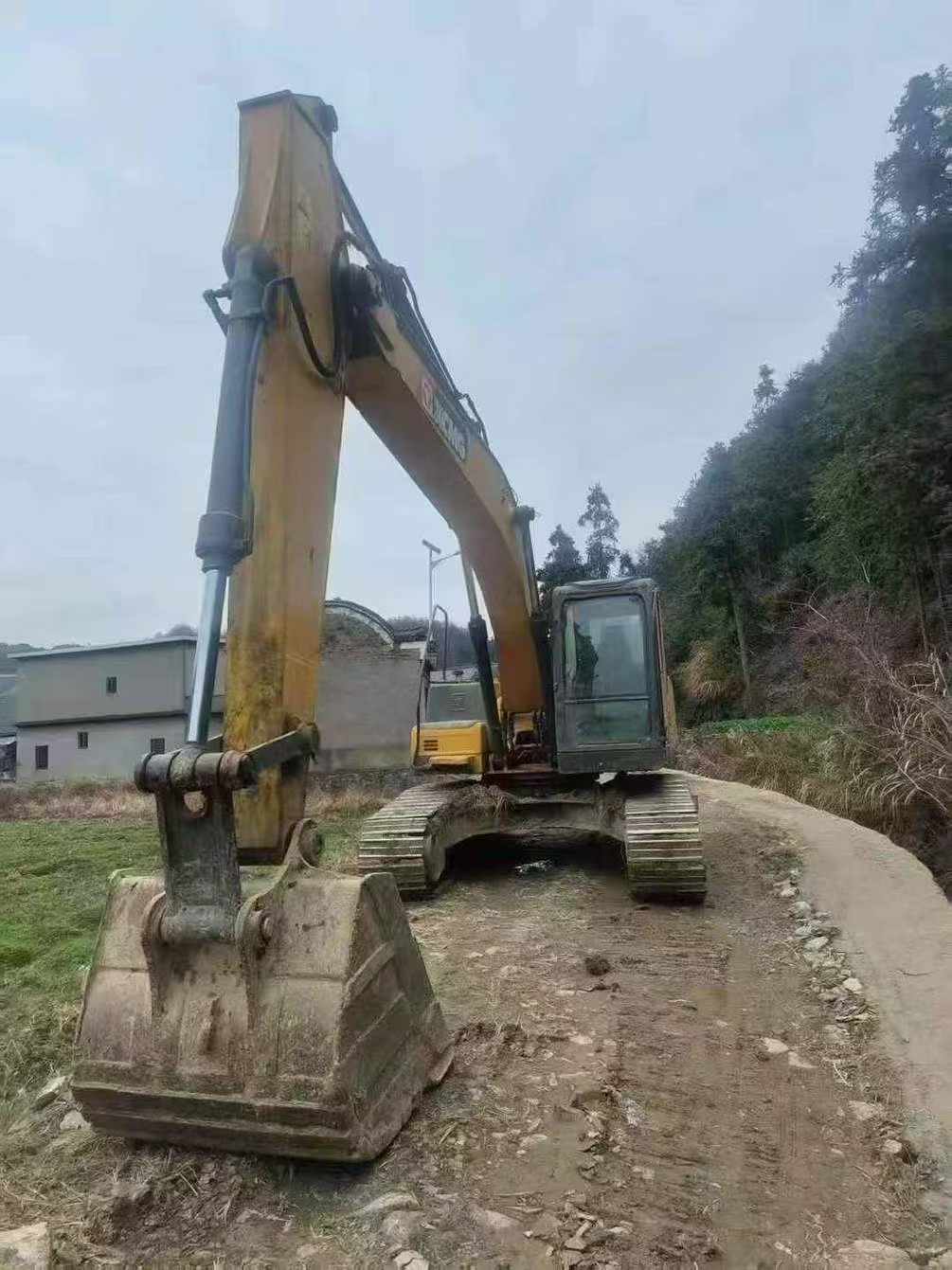 Buy XCMG XE215 Used Excavator / 2