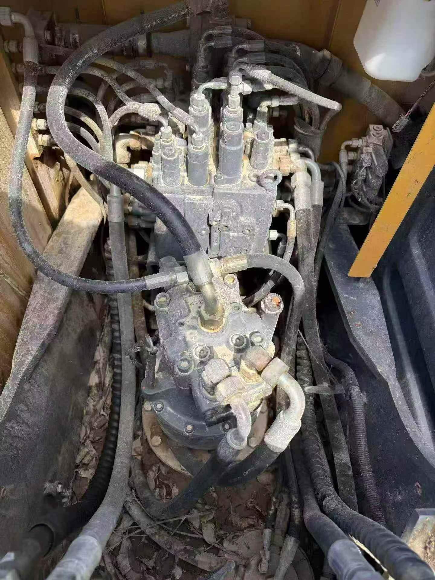 Buy XCMG XE150 Used Excavator / 3