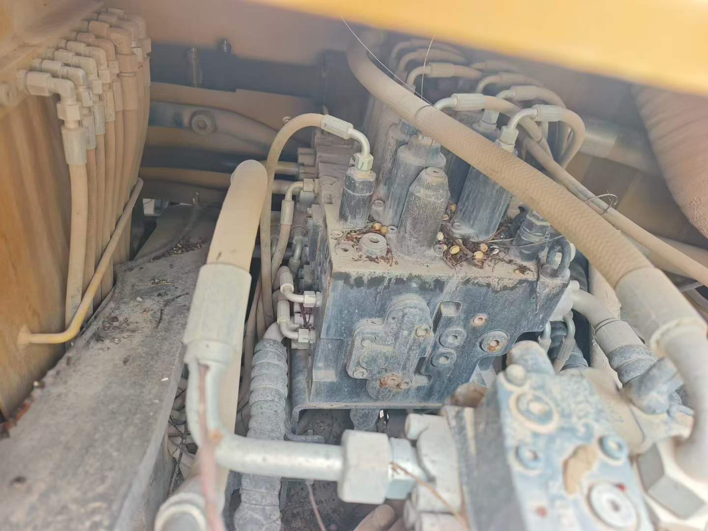 Buy XCMG XE245D Used Excavator / 2