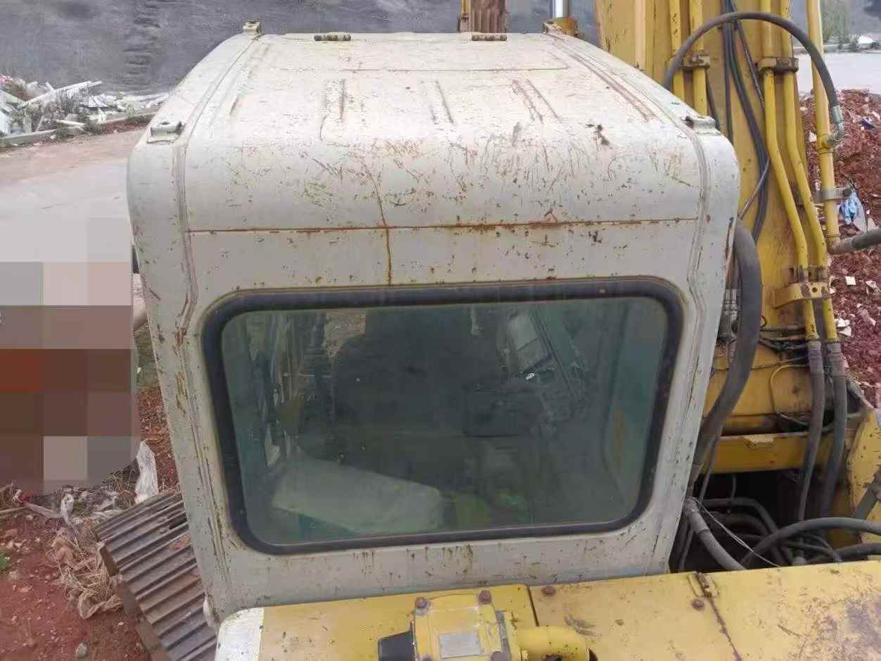 Buy Kato 820-3SP Used Excavator / 2