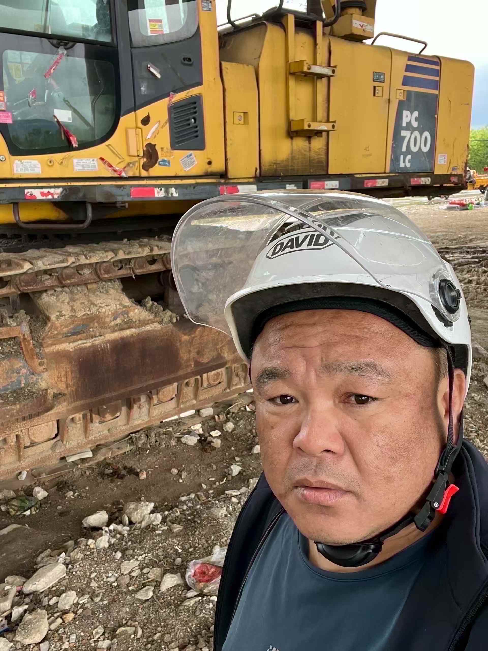 Buy Komatsu WA700-3 Used Excavator / 4