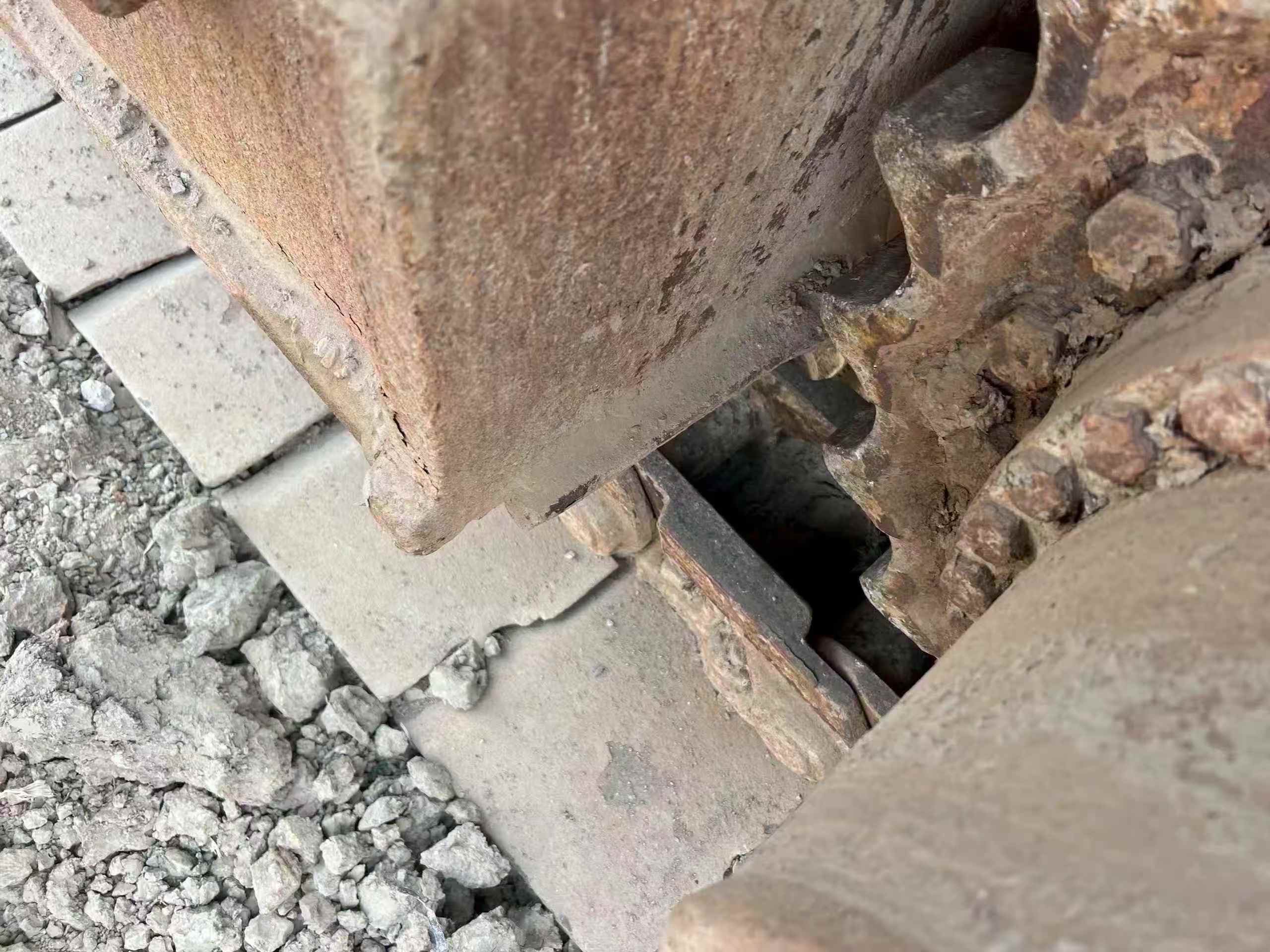 Buy Hitachi EX350 Used Excavator / 4