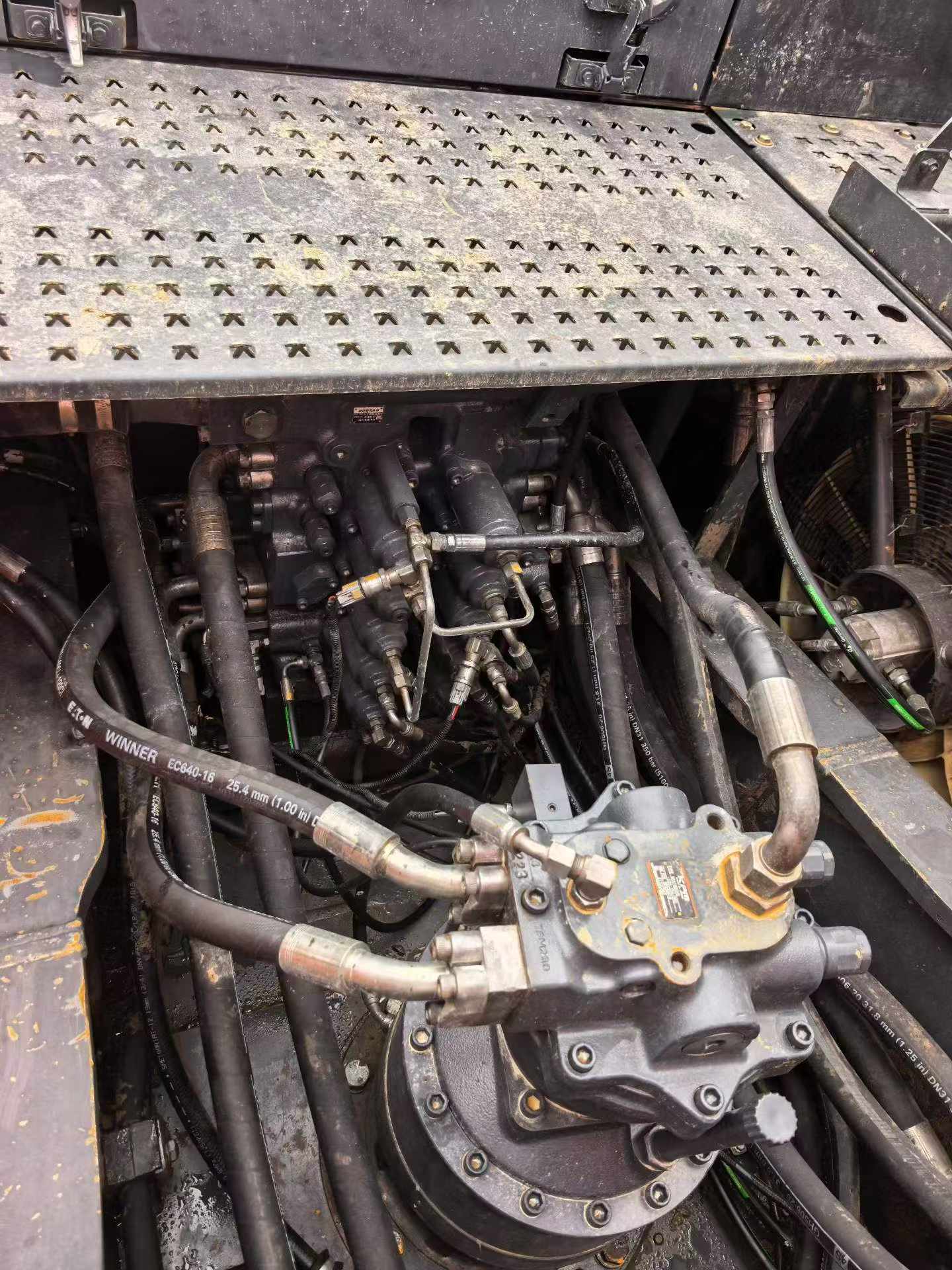 Buy Doosan DH420 Used Excavator / 9