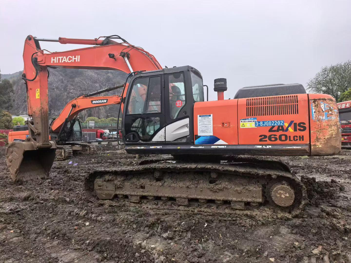 Buy Hitachi ZX260-3G Used Excavator / 4