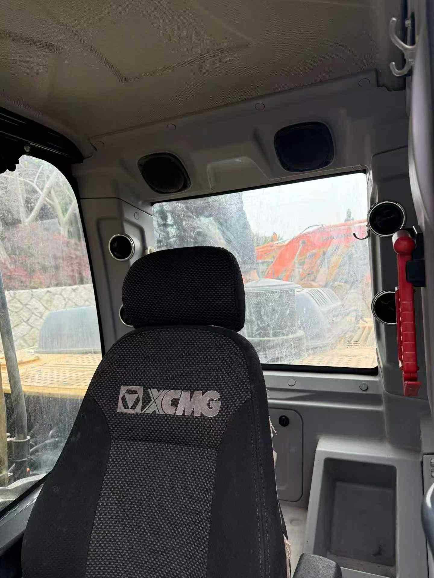 Buy XCMG XE245D Used Excavator / 7