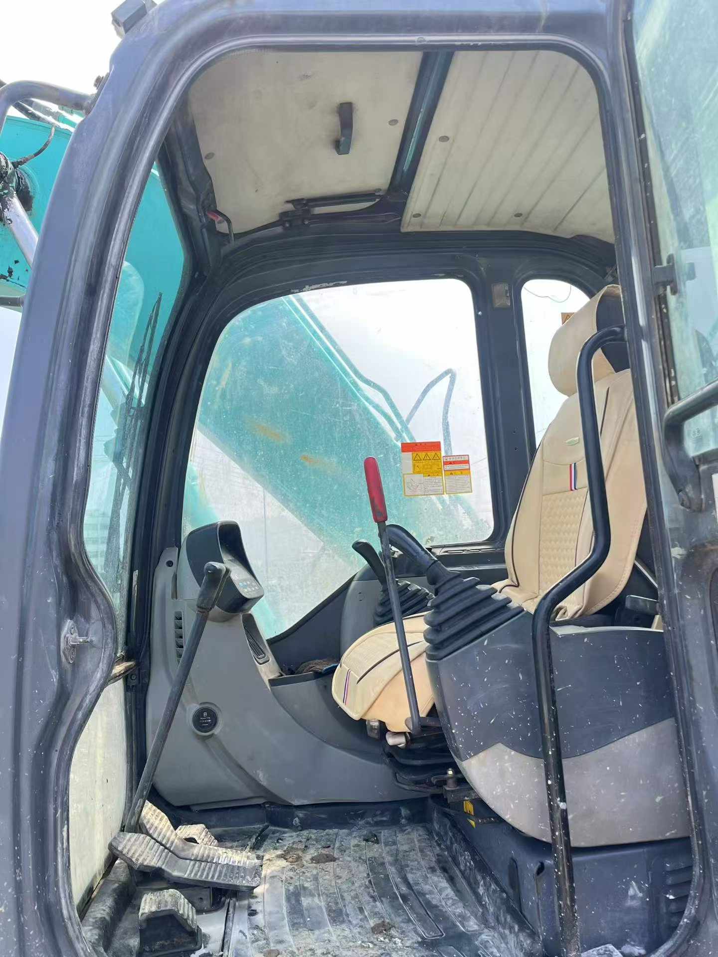 Buy Kobelco SK130 Used Excavator / 3