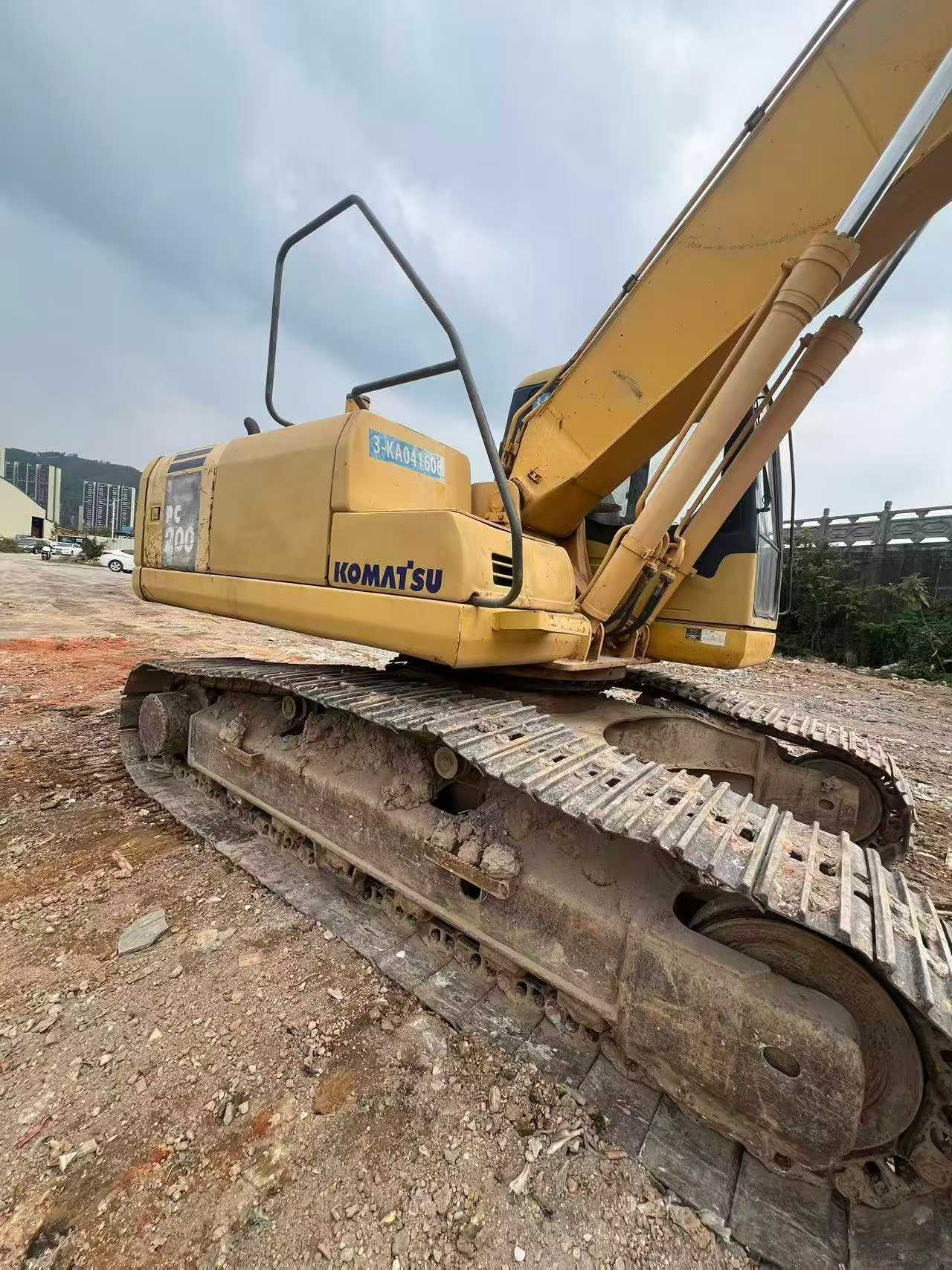 Buy Komatsu PC200-7 Used Excavator / 7
