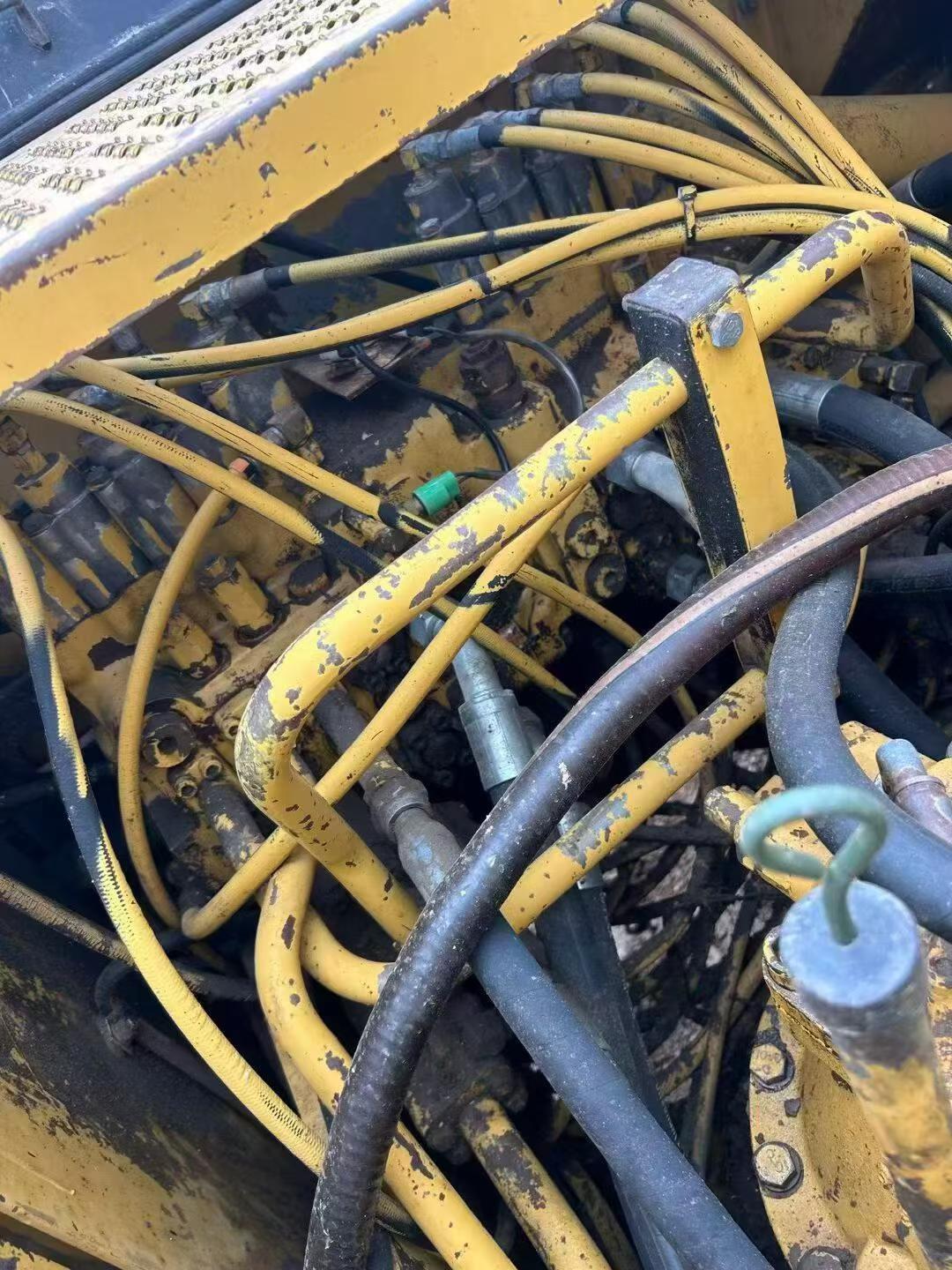 Buy Caterpillar 320B Used Excavator / 6