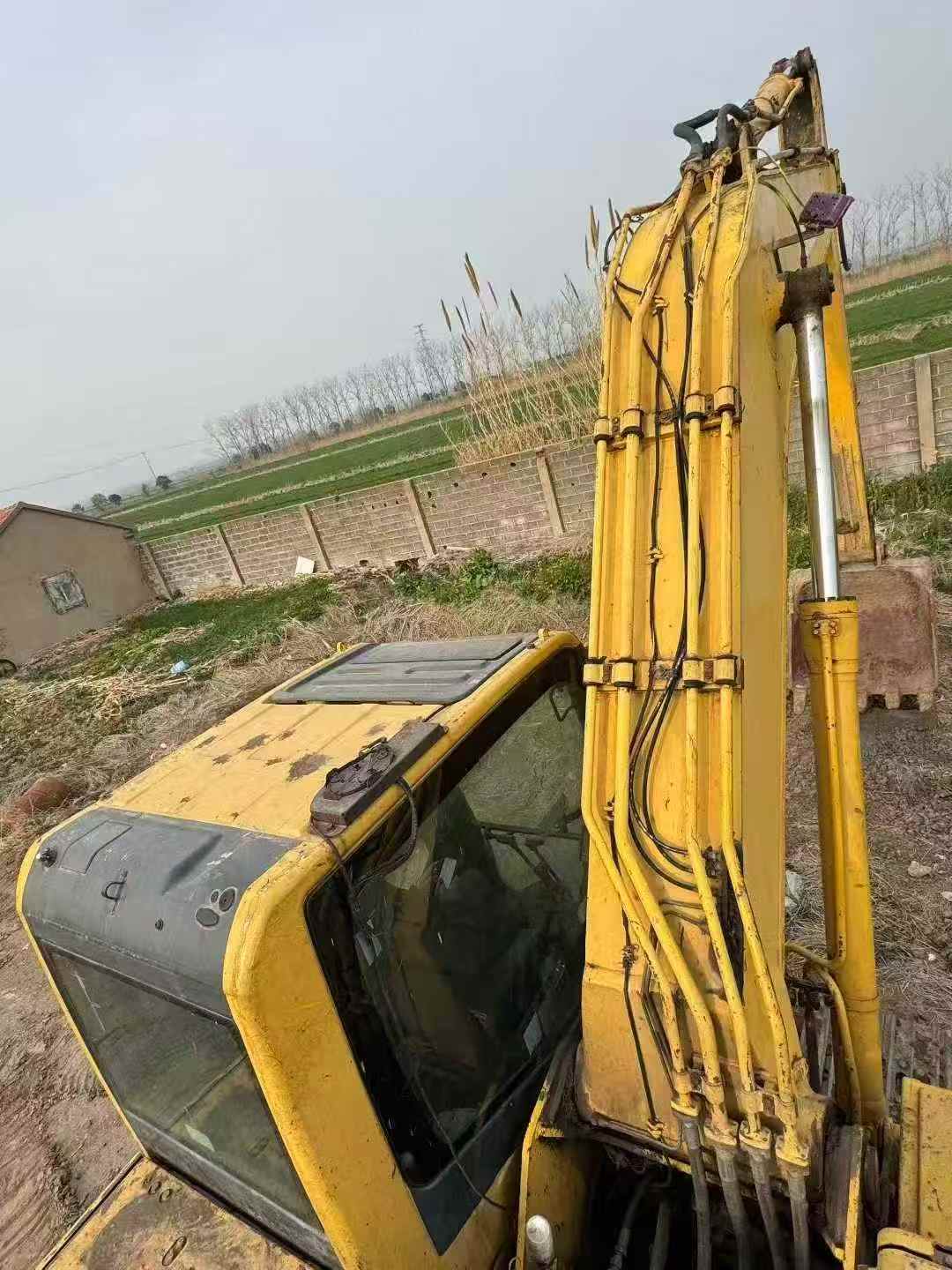 Buy Komatsu PC200-8 Used Excavator / 3