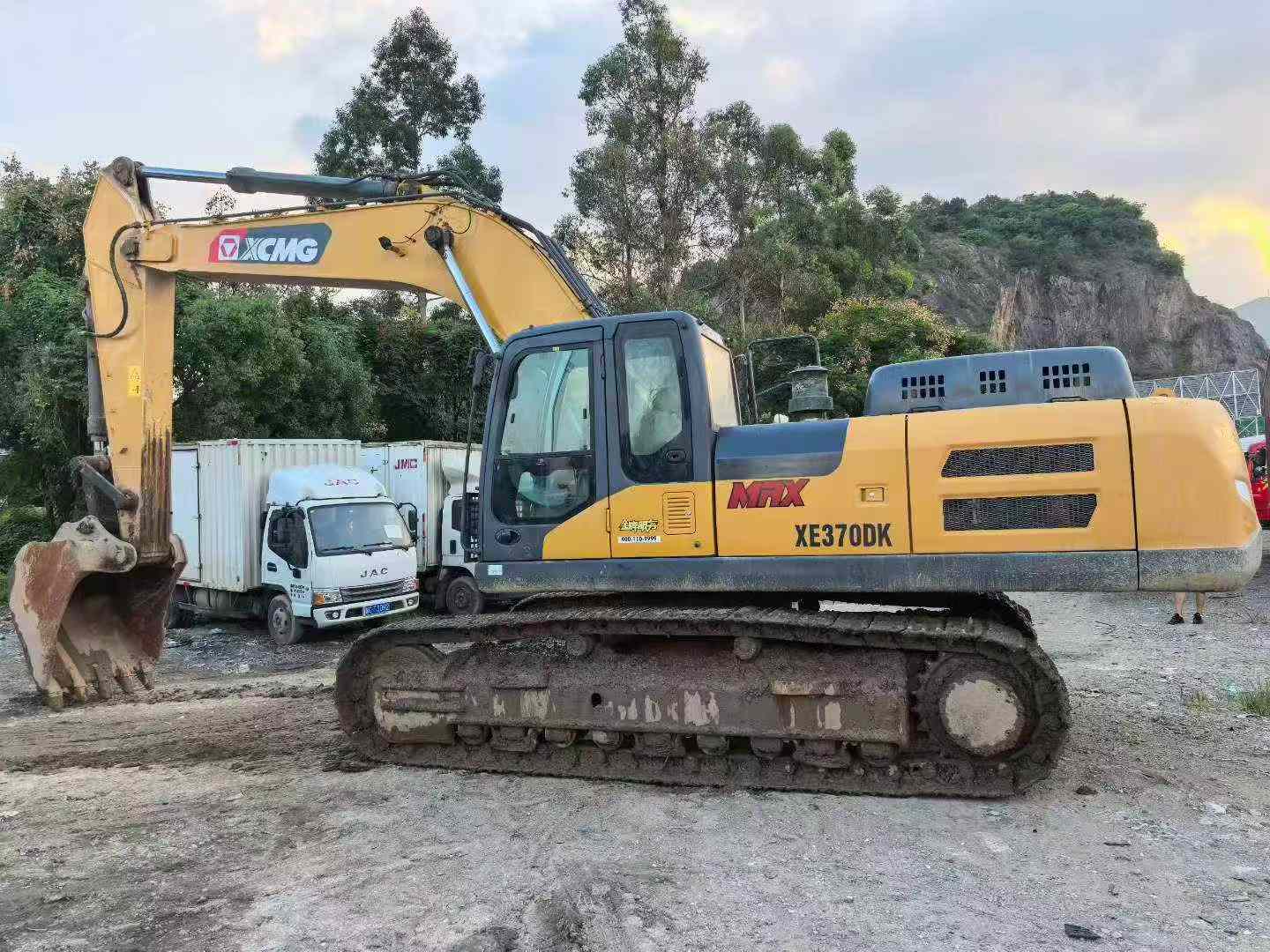 Buy XCMG XE370 Used Excavator / 9