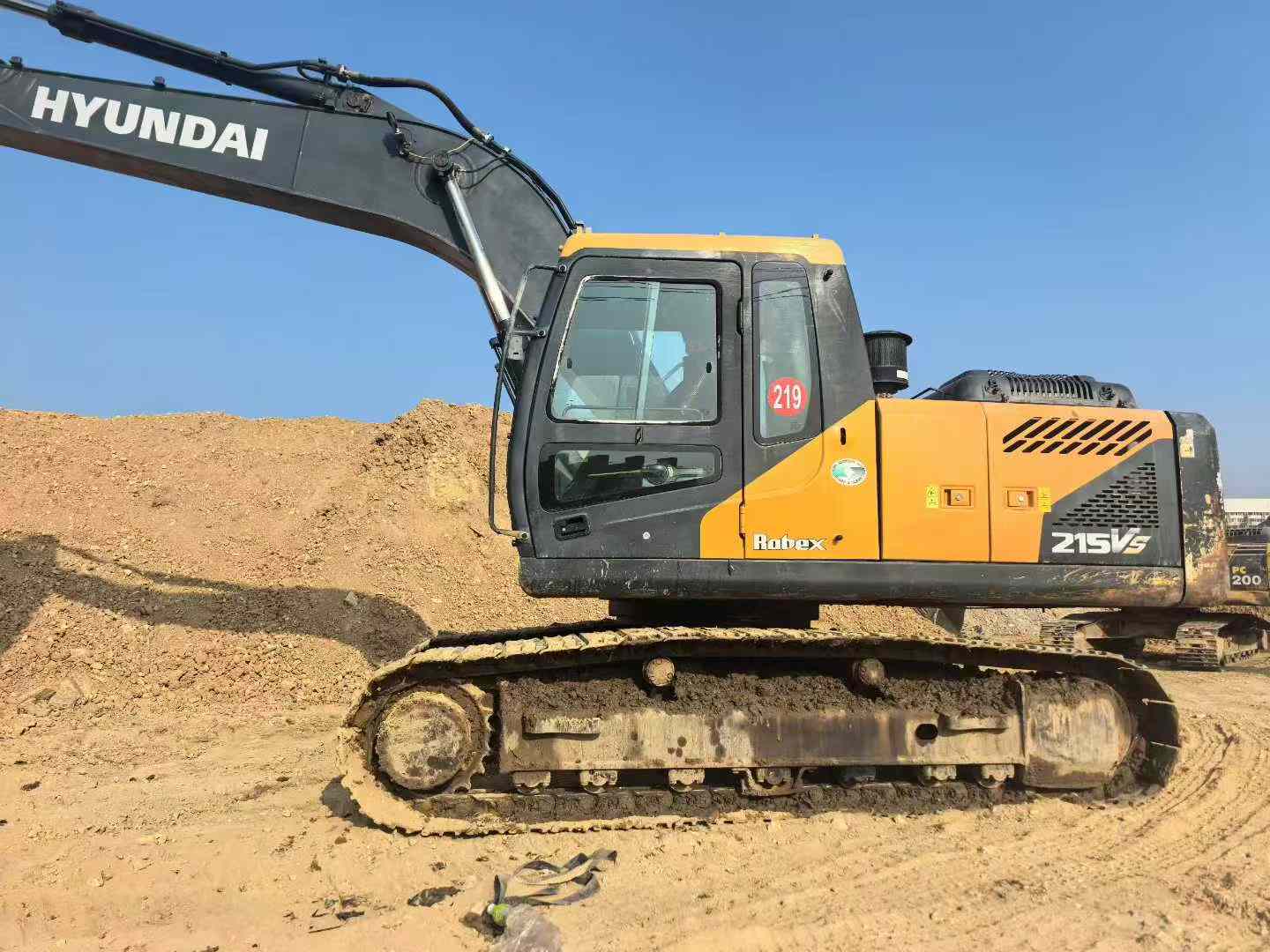 Buy Hyundai R215-7 Used Excavator / 2