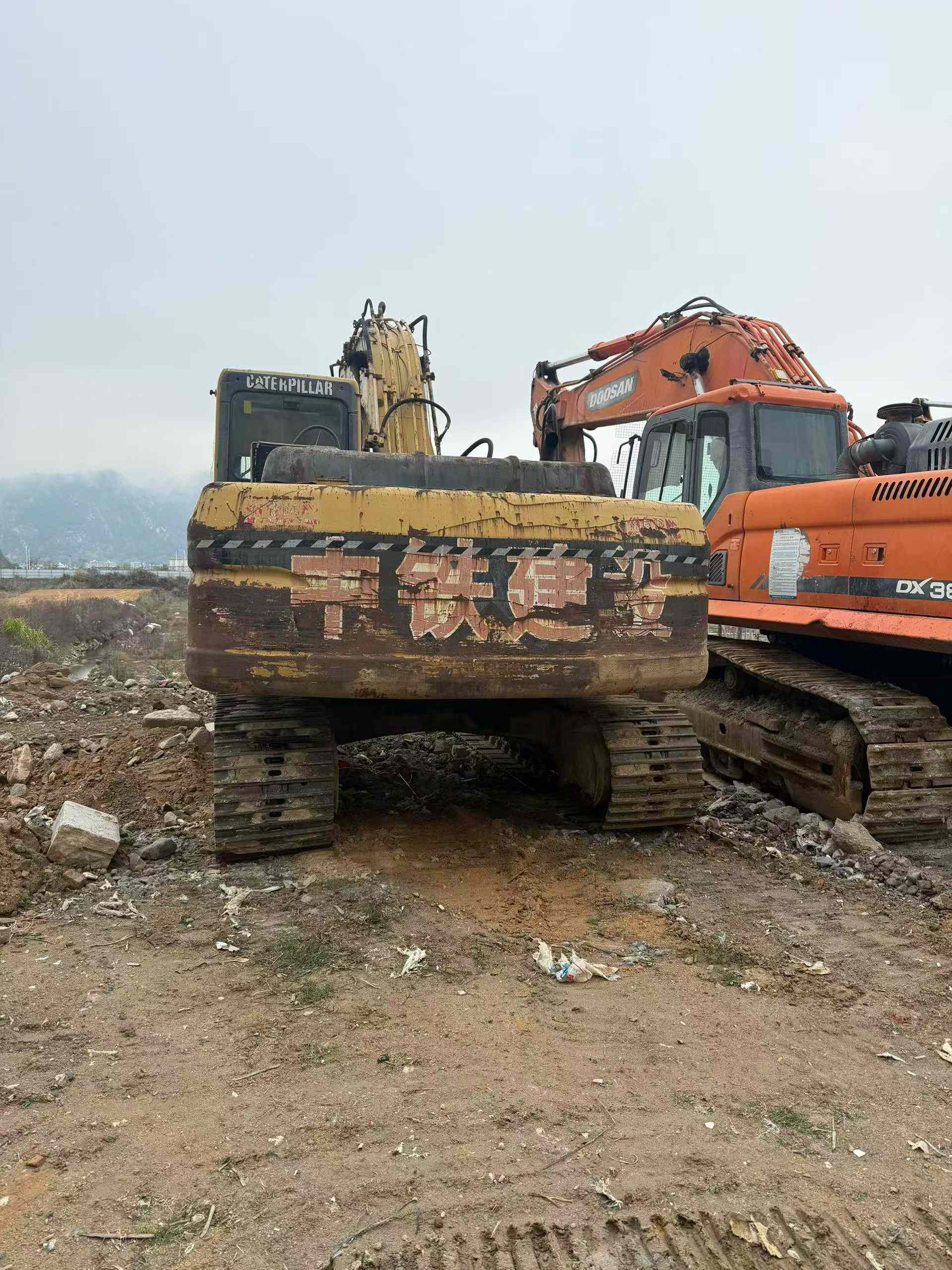 Buy Caterpillar 320B Used Excavator / 7