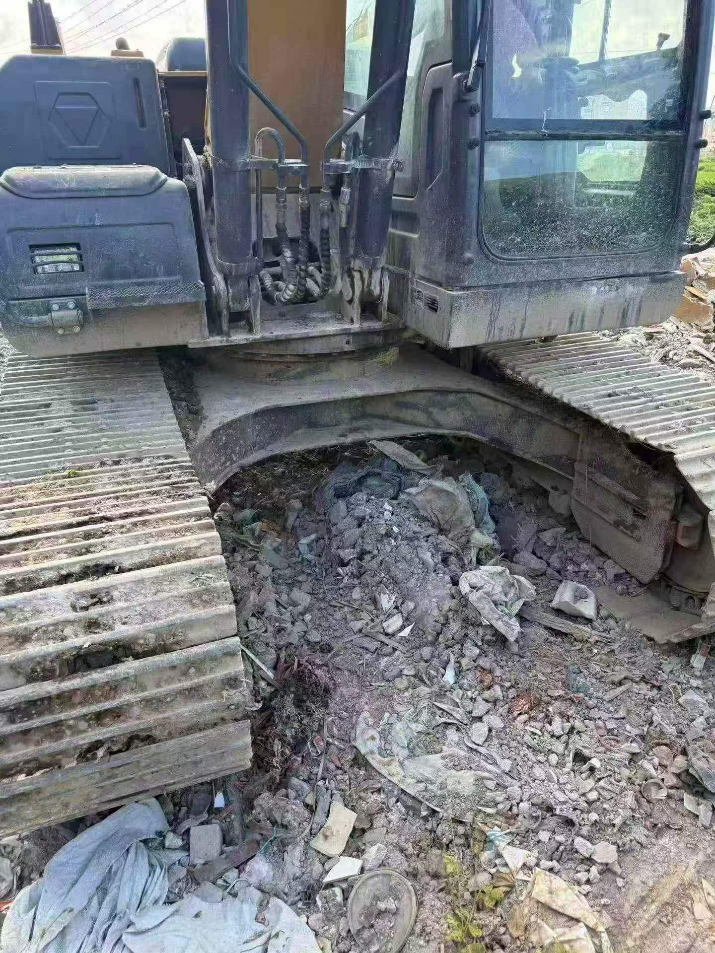 Buy XCMG XE150 Used Excavator / 9