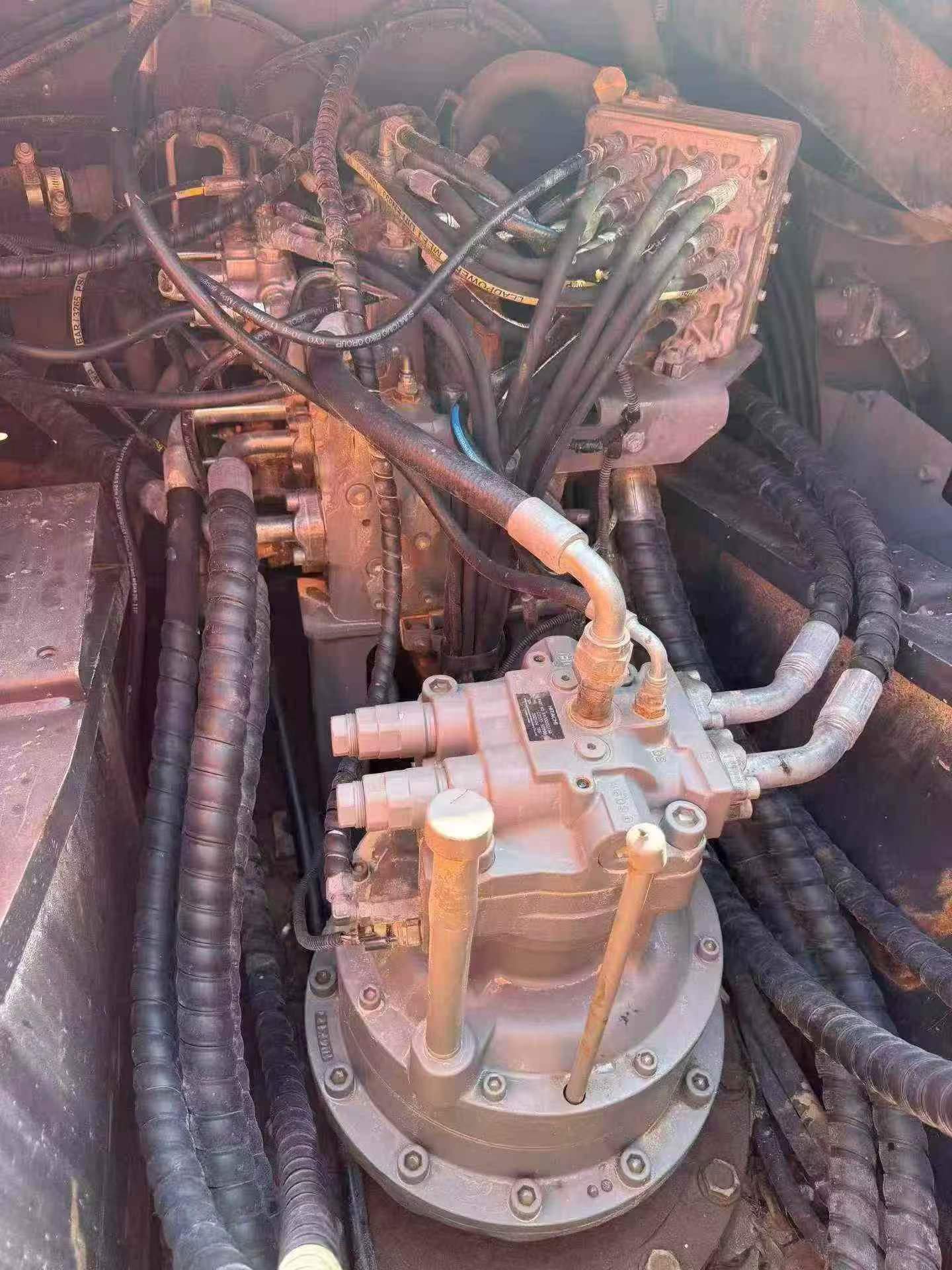 Buy Hitachi ZX240 Used Excavator / 2