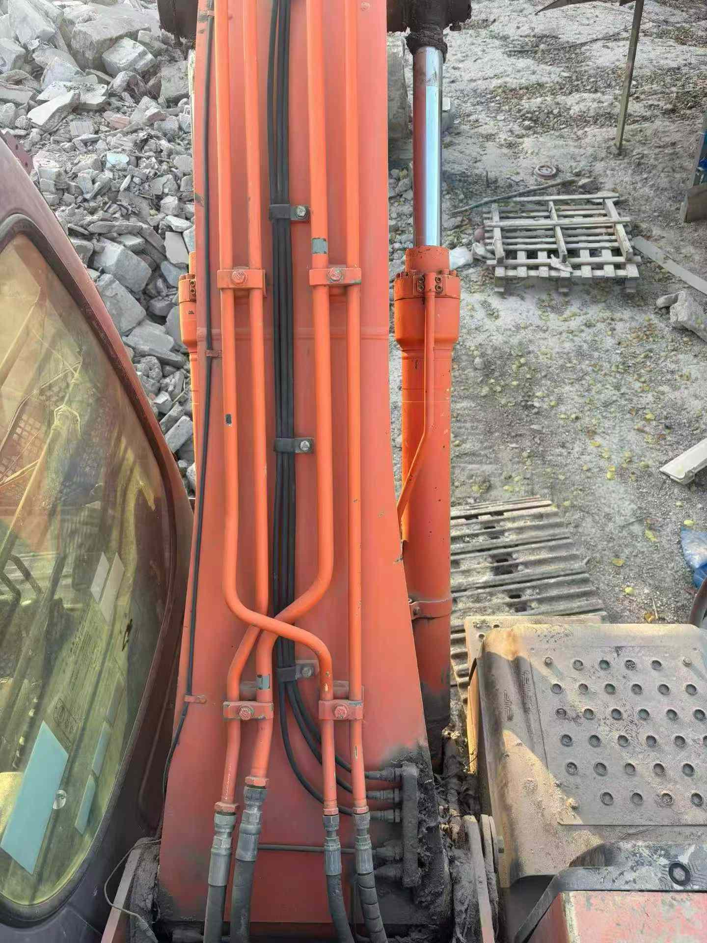 Buy Hitachi EX120-6 Used Excavator / 8