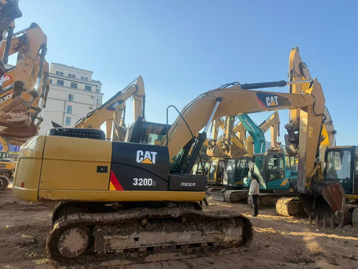 Buy Caterpillar 320D Used Excavator / 2