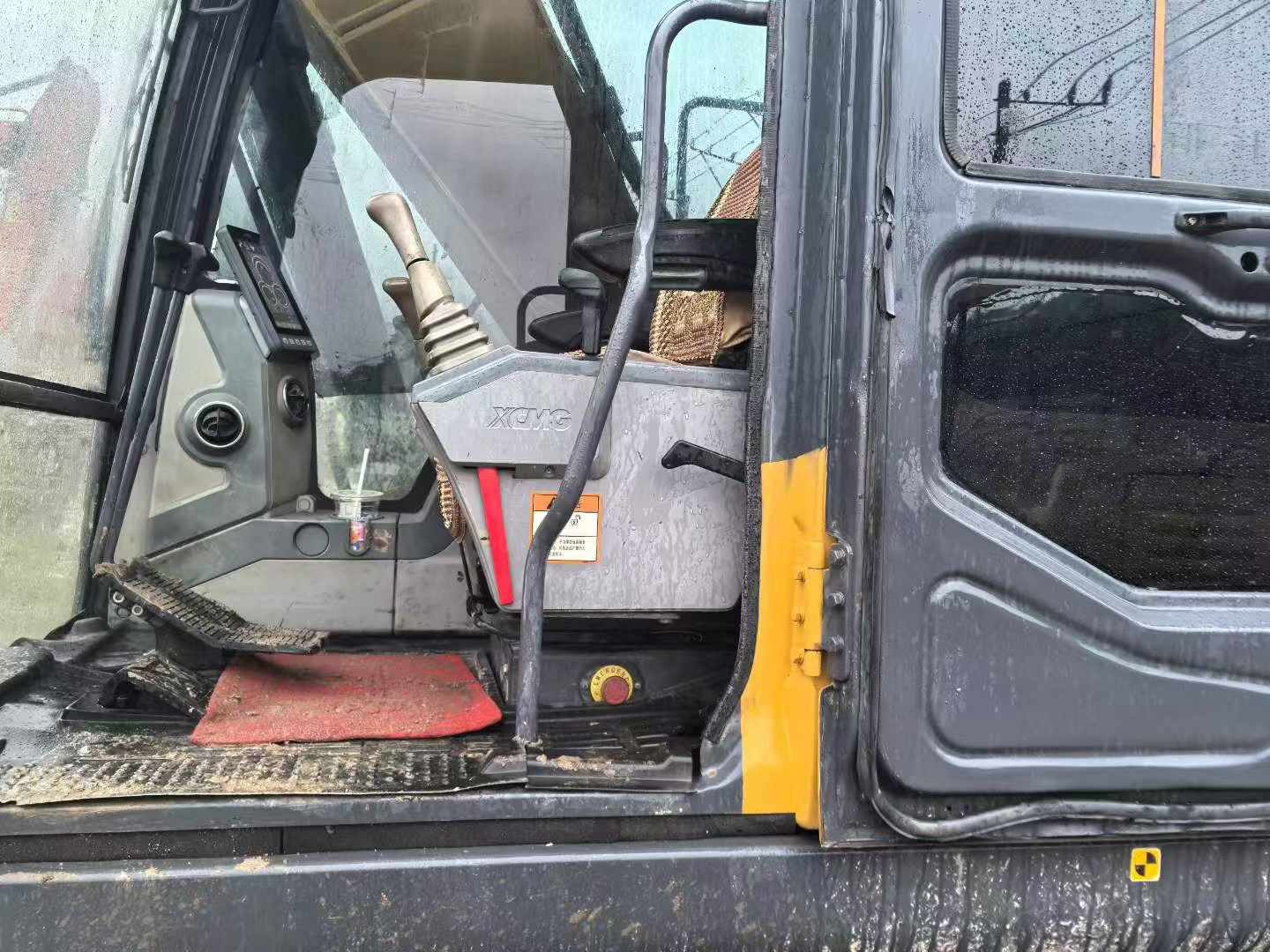 Compre Excavadora XCMG XE200 Usada / 7 Compre Excavadora XCMG XE200 Usada / 7