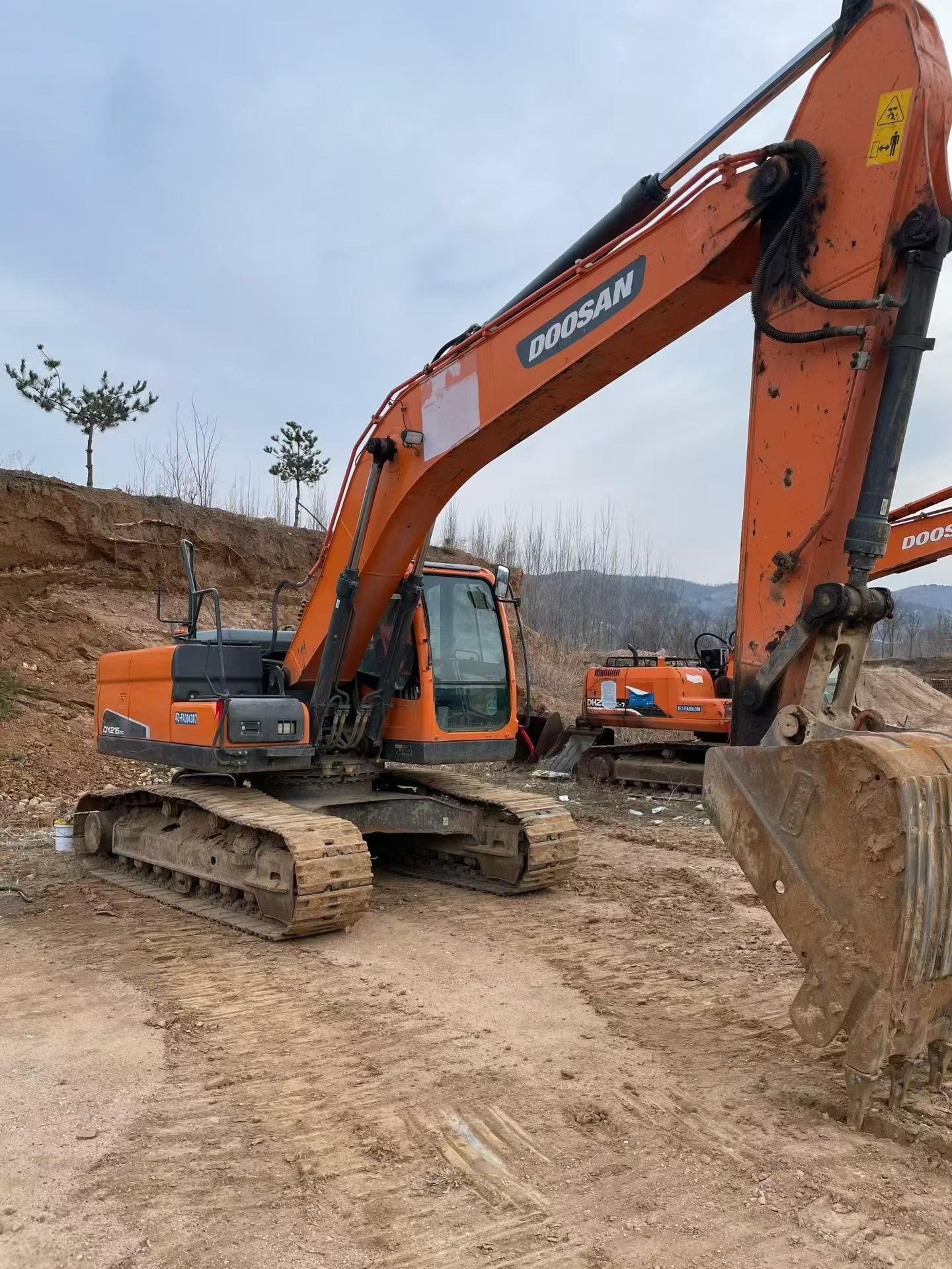 Buy Doosan DX215-9C Used Excavator / 4