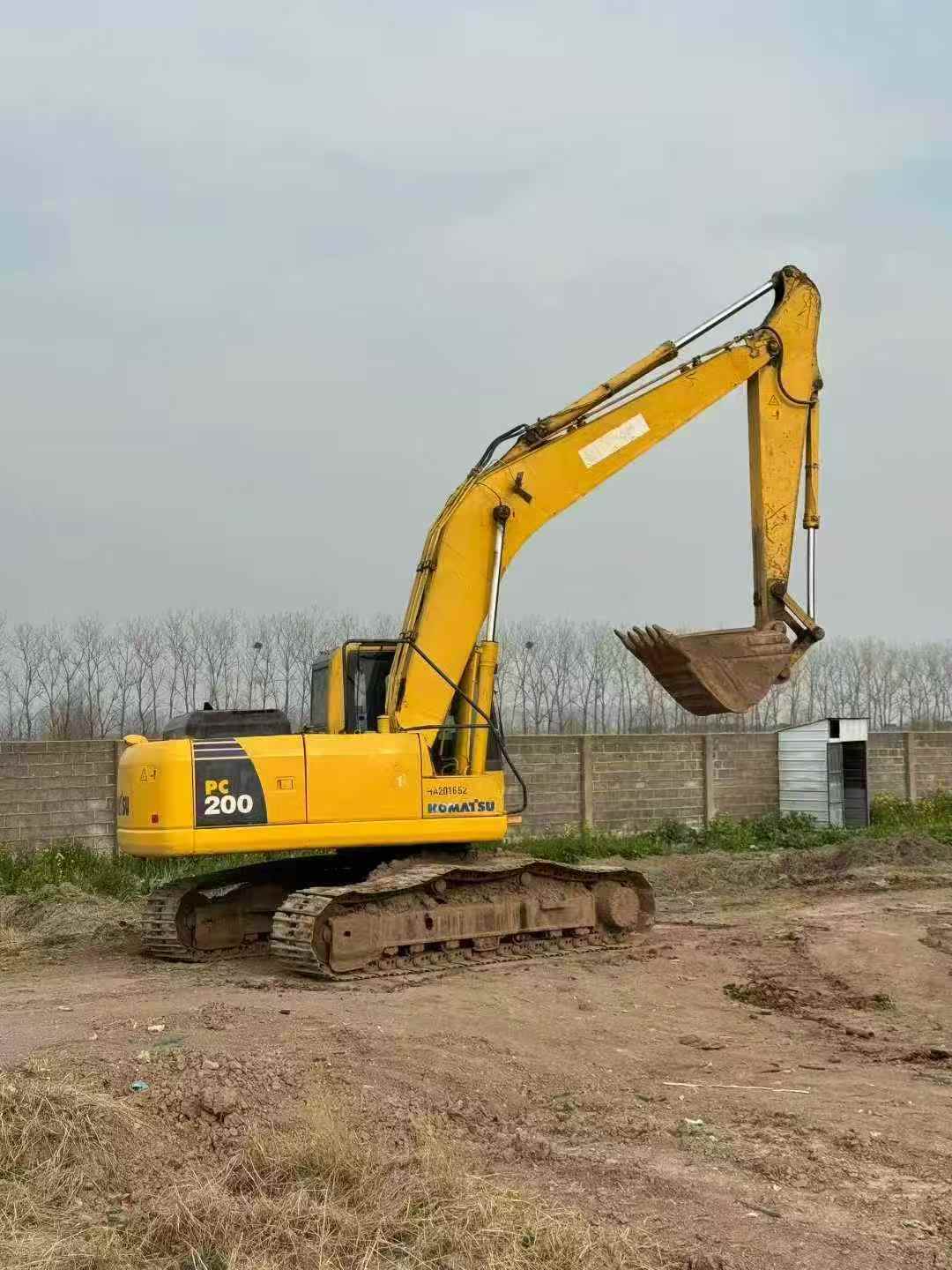 Buy Komatsu PC200-8 Used Excavator / 6