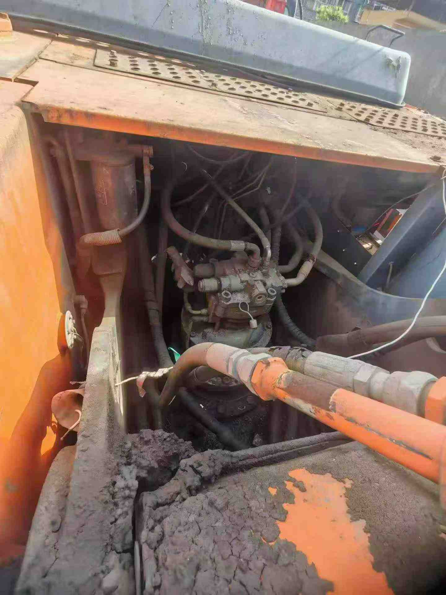 Buy Hitachi EX240-3 Used Excavator / 3