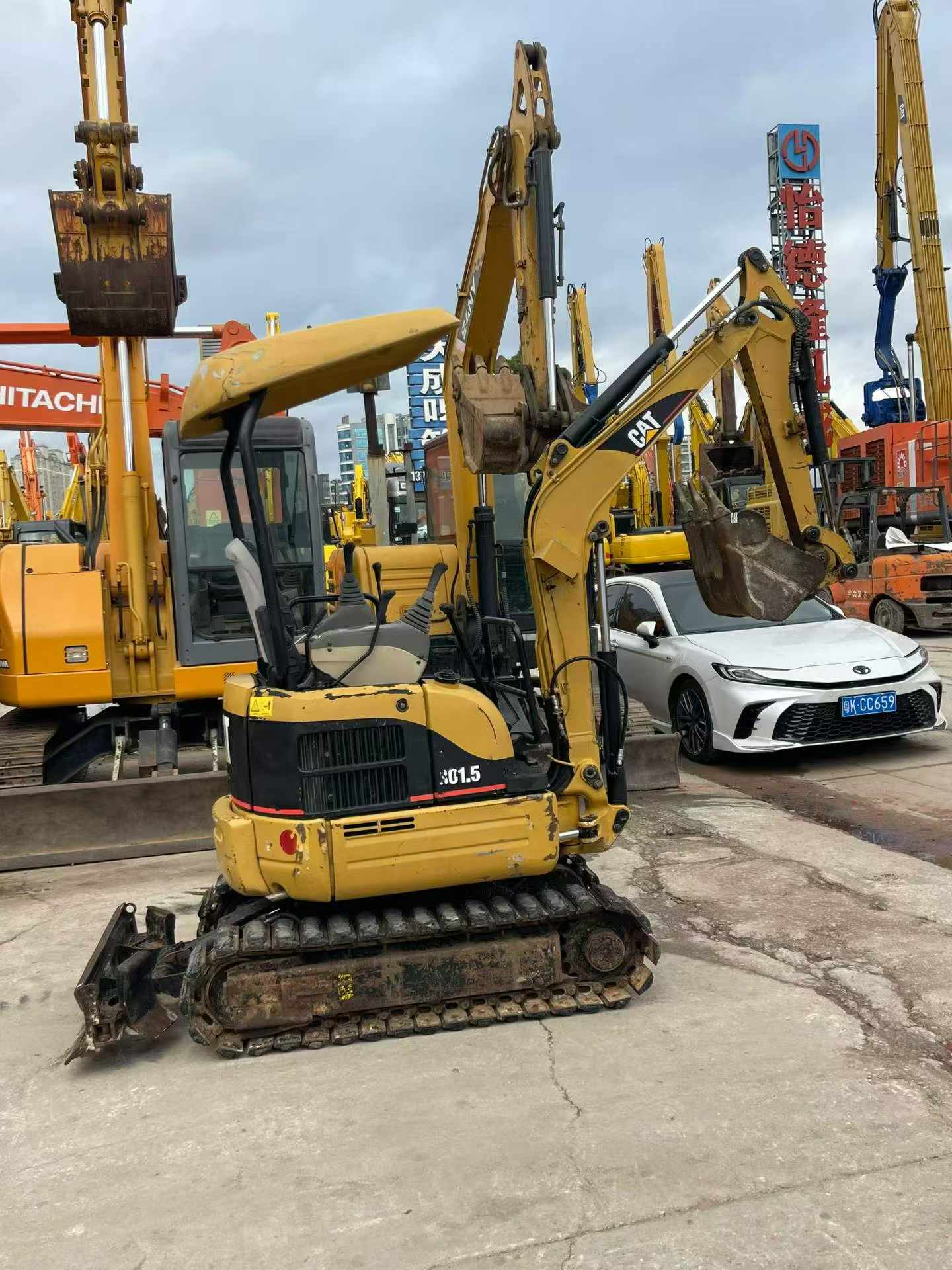 Buy Caterpillar 301.4C Used Excavator / 6