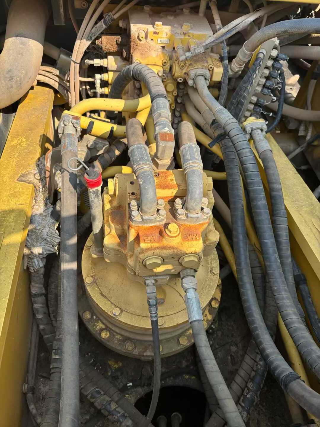 Buy Komatsu PC300-8 Used Excavator / 6