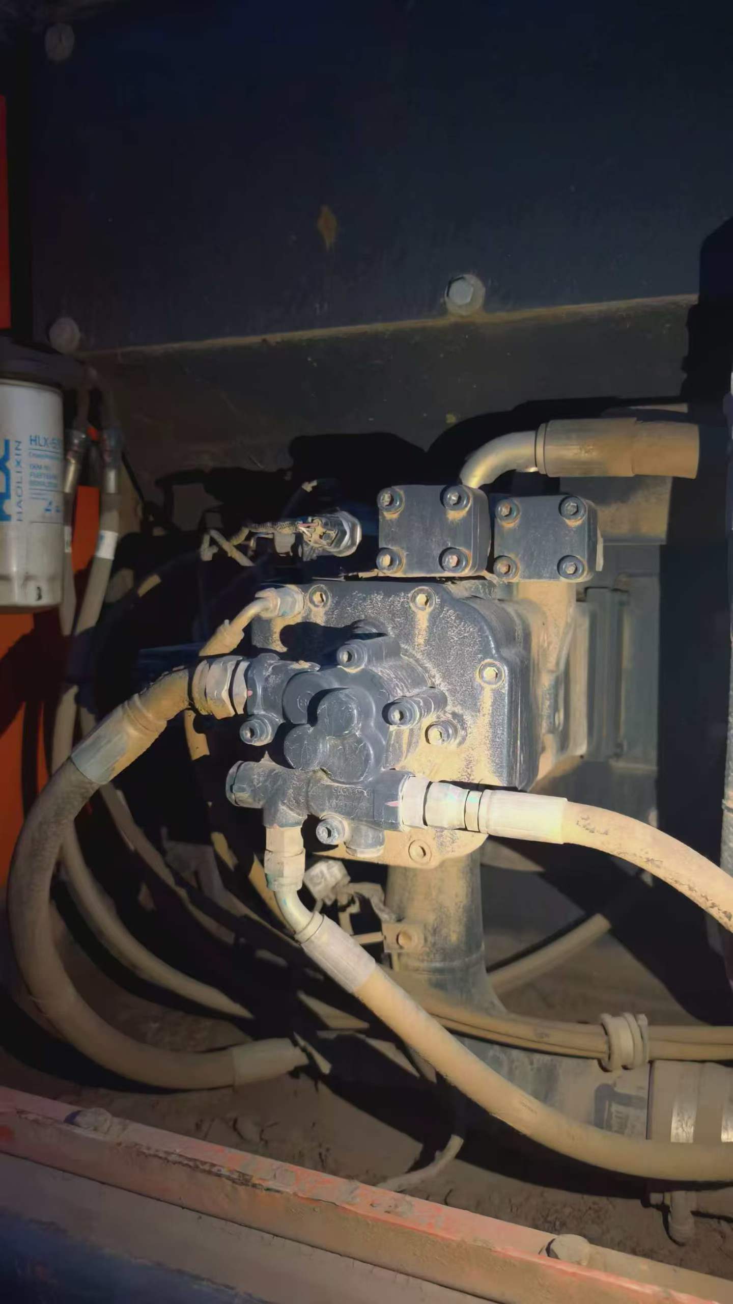 Buy Doosan DH225-9 Used Excavator / 3