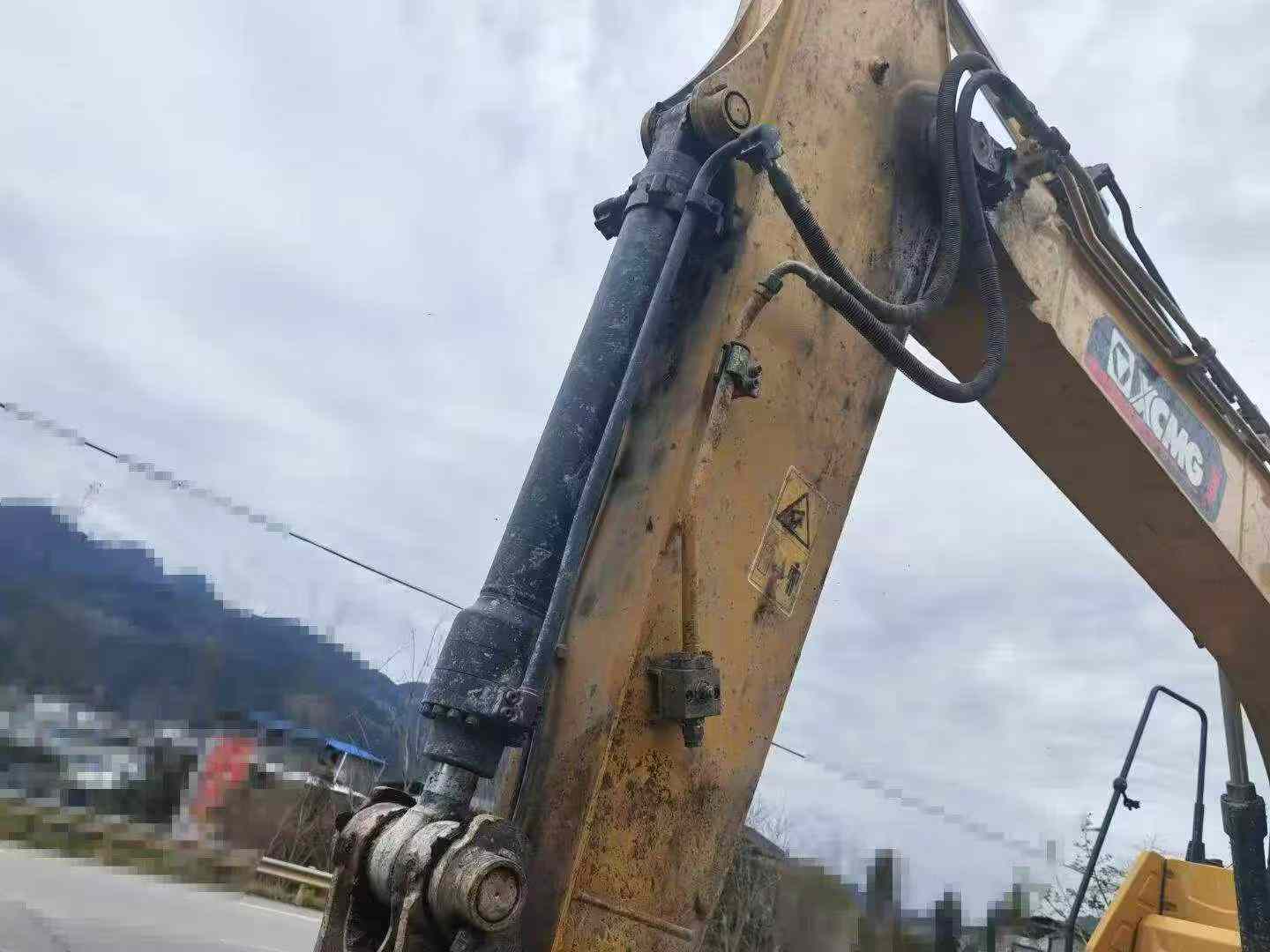 Buy XCMG XE135B Used Excavator / 4