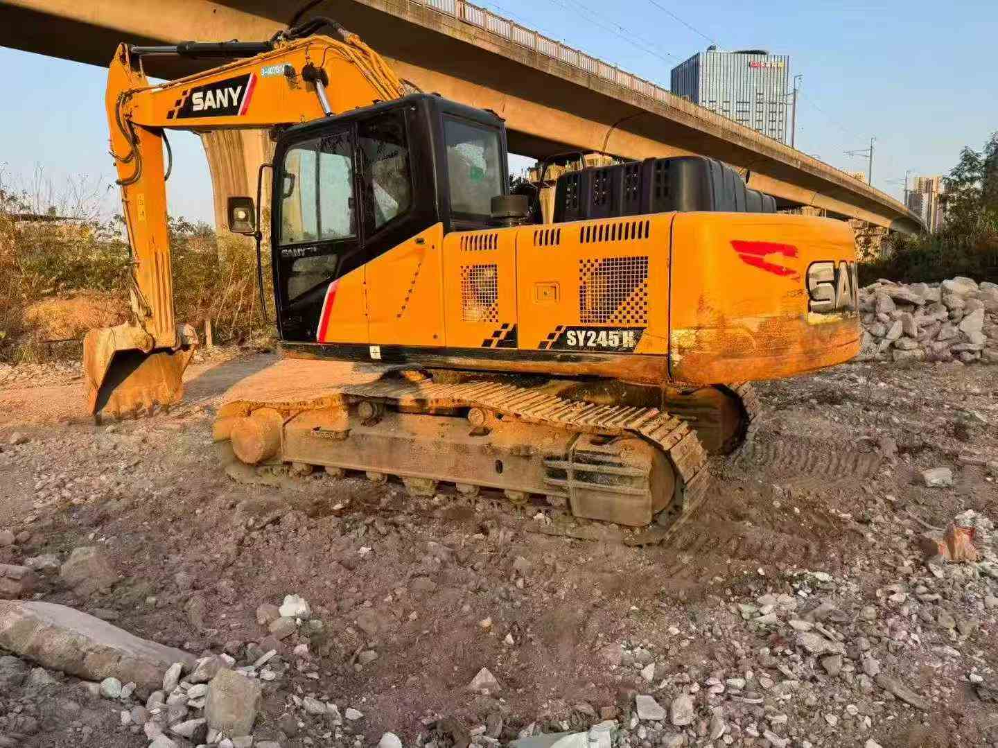 Buy Sany SY200C Used Excavator / 2