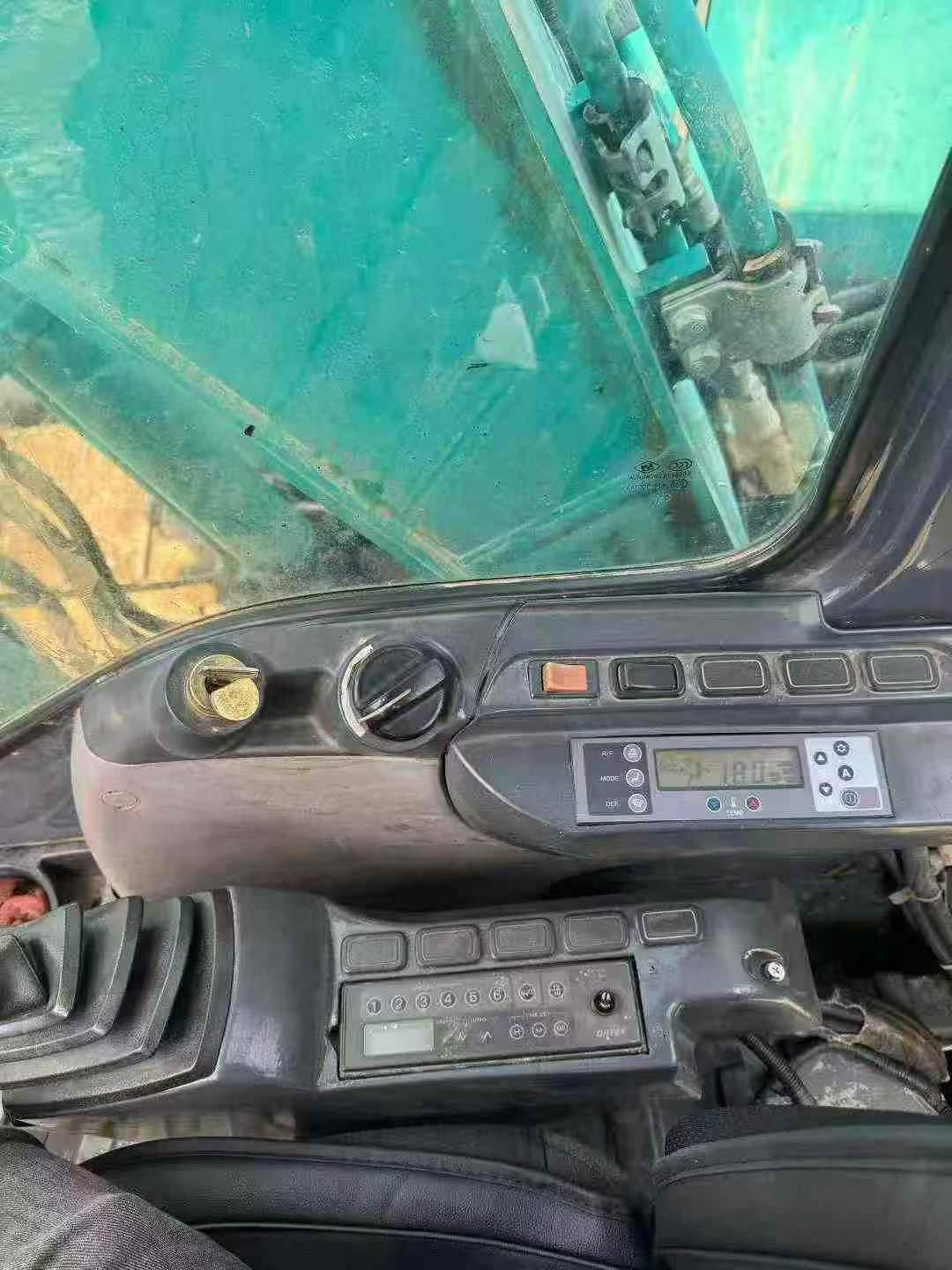 Buy Kobelco SK130 Used Excavator / 3