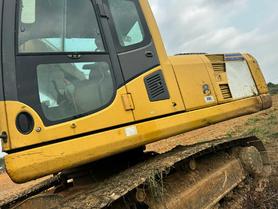 Buy Komatsu PC220-8 Used Excavator / 4 Buy Komatsu PC220-8 Used Excavator / 4