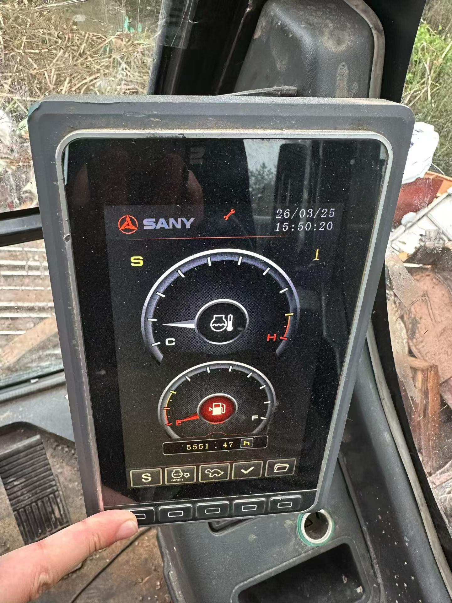 Buy Sany SY200C Used Excavator / 3