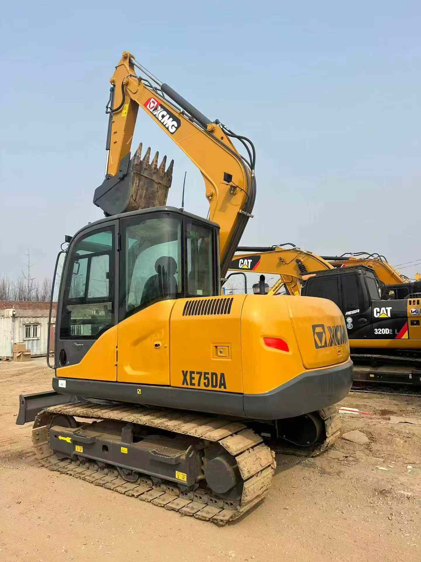 Buy XCMG XE75DA Used Excavator / 2