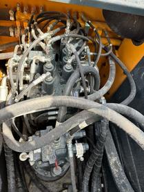 Buy Hyundai R130W Used Excavator / 7 Buy Hyundai R130W Used Excavator / 7