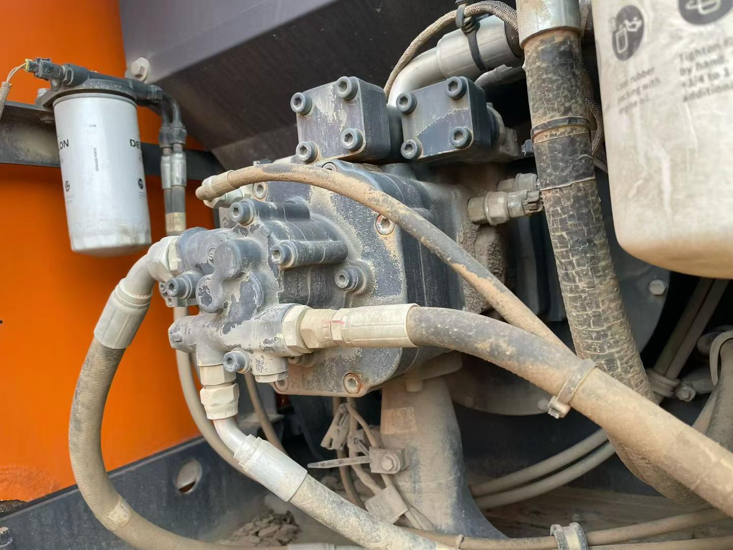 Buy Doosan DX215-9C Used Excavator / 2