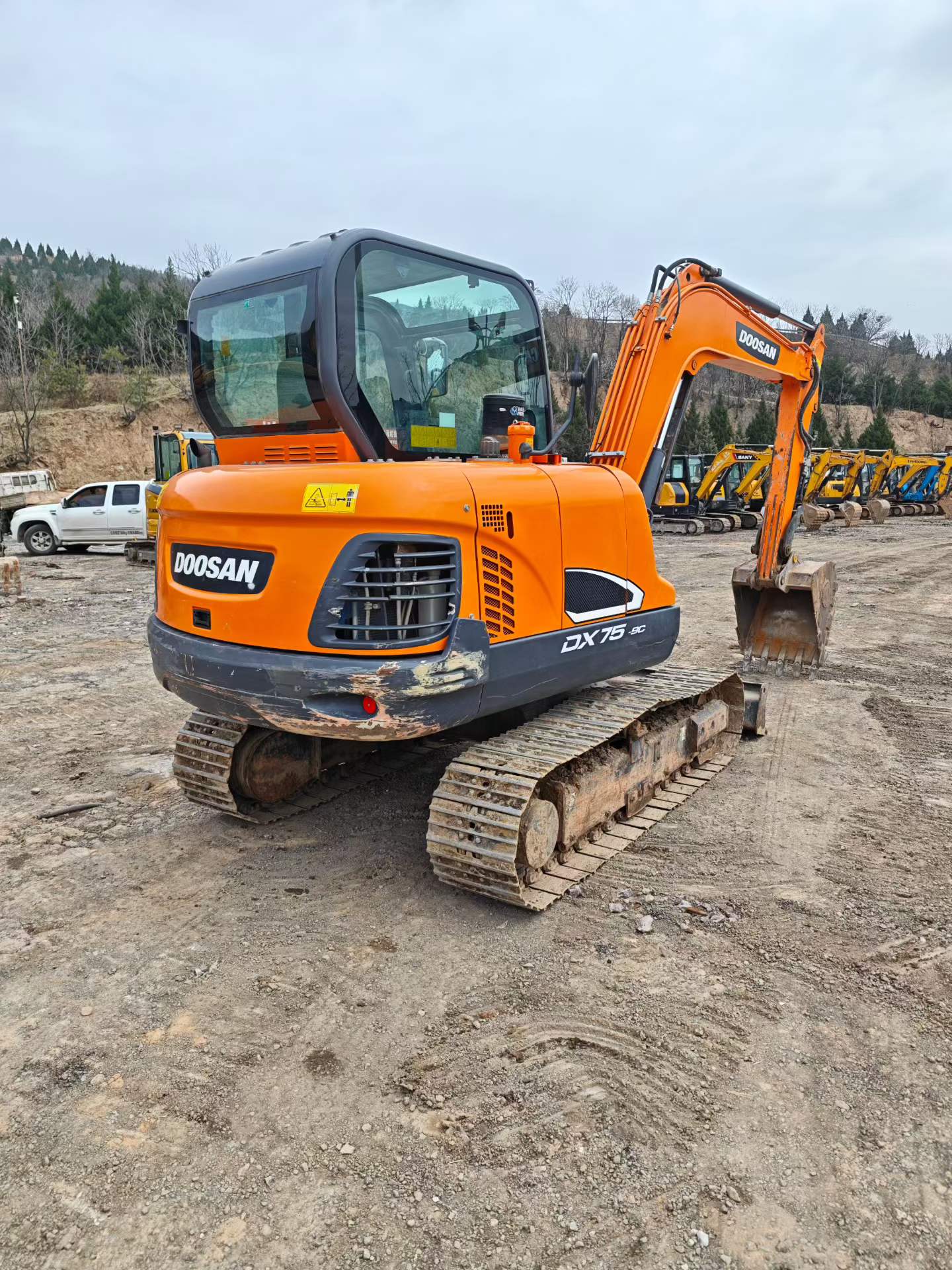 Buy Doosan DH60 Used Excavator / 3
