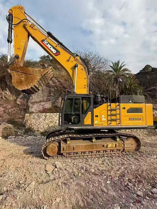 Buy XCMG XE65D Used Excavator / 1