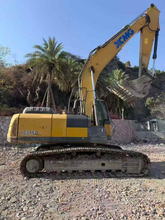 Buy XCMG XE215D Used Excavator / 1