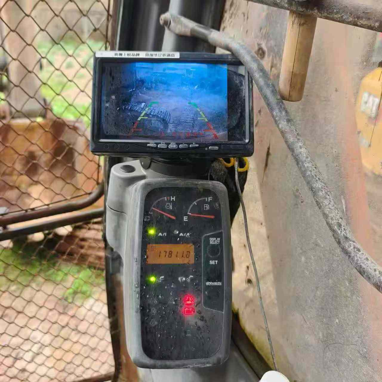 Buy Hitachi ZX200-6 Used Excavator / 4