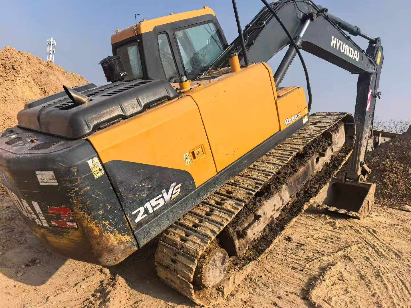 Buy Hyundai R215-7 Used Excavator / 7