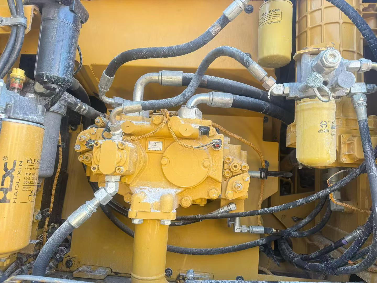 Buy Caterpillar 320D Used Excavator / 8