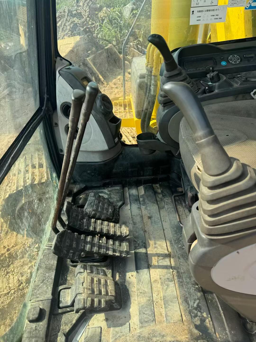 Buy Sumitomo SH200A5 Used Excavator / 5