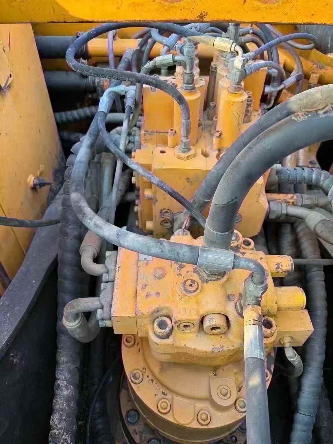 Buy Hyundai R215-7C Used Excavator / 8