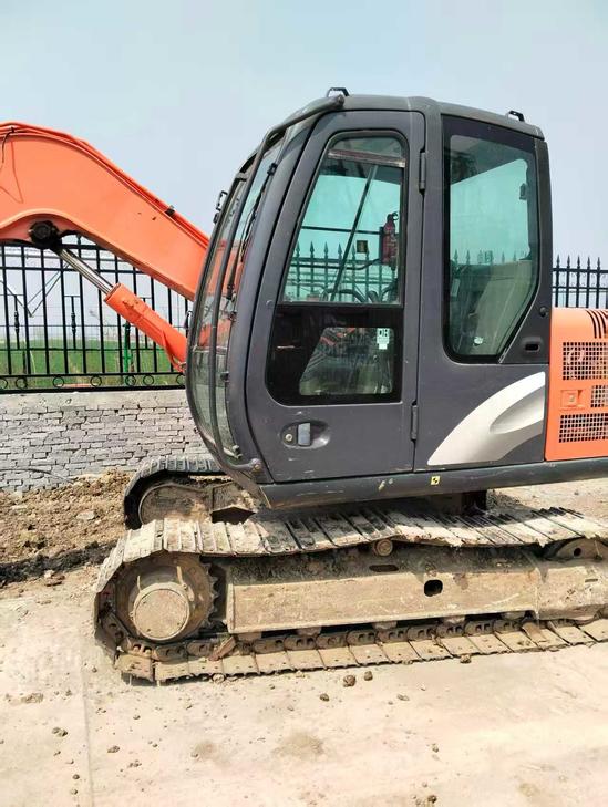 Buy Hitachi EX70 Used Excavator / 1
