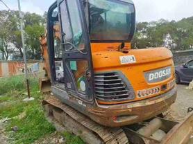 Buy Doosan DX55W Used Excavator / 3 Buy Doosan DX55W Used Excavator / 3
