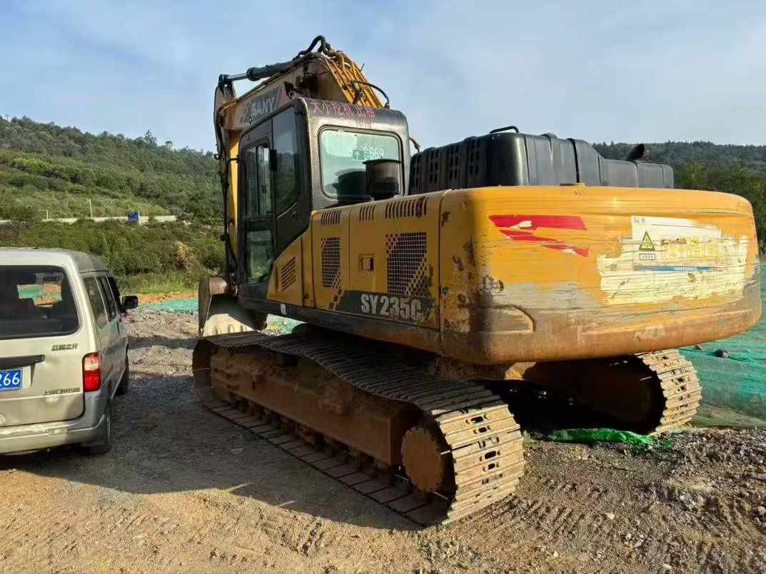 Buy Sany SY215C-8 Used Excavator / 2