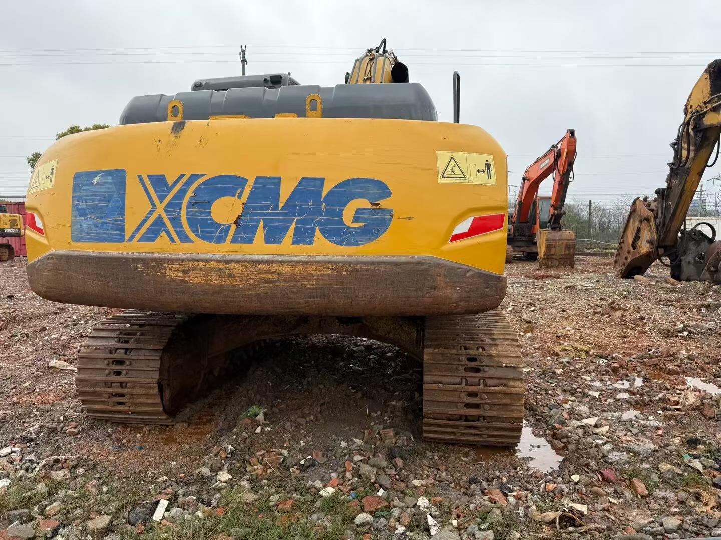 Buy XCMG XE200 Used Excavator / 8